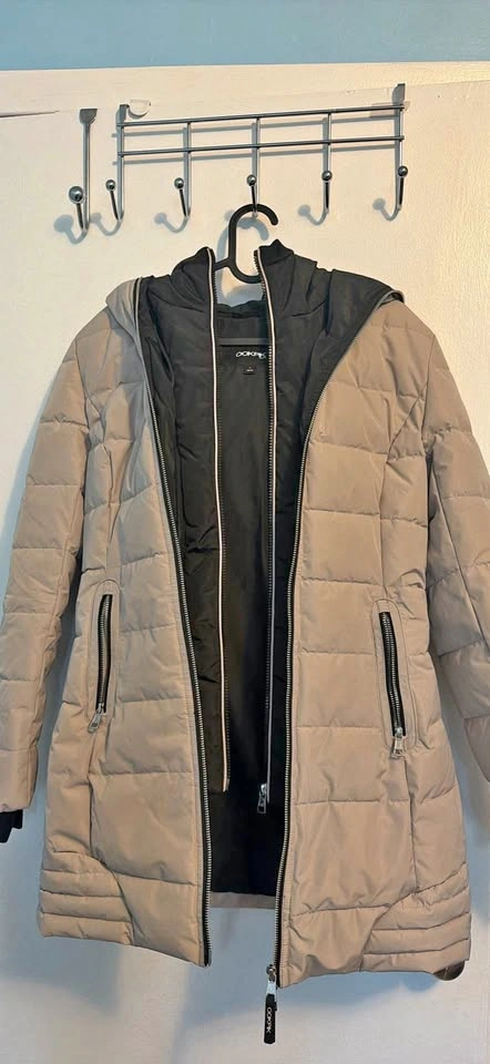Ookpik Women’s Winter Puffer Jacket – Size xs
