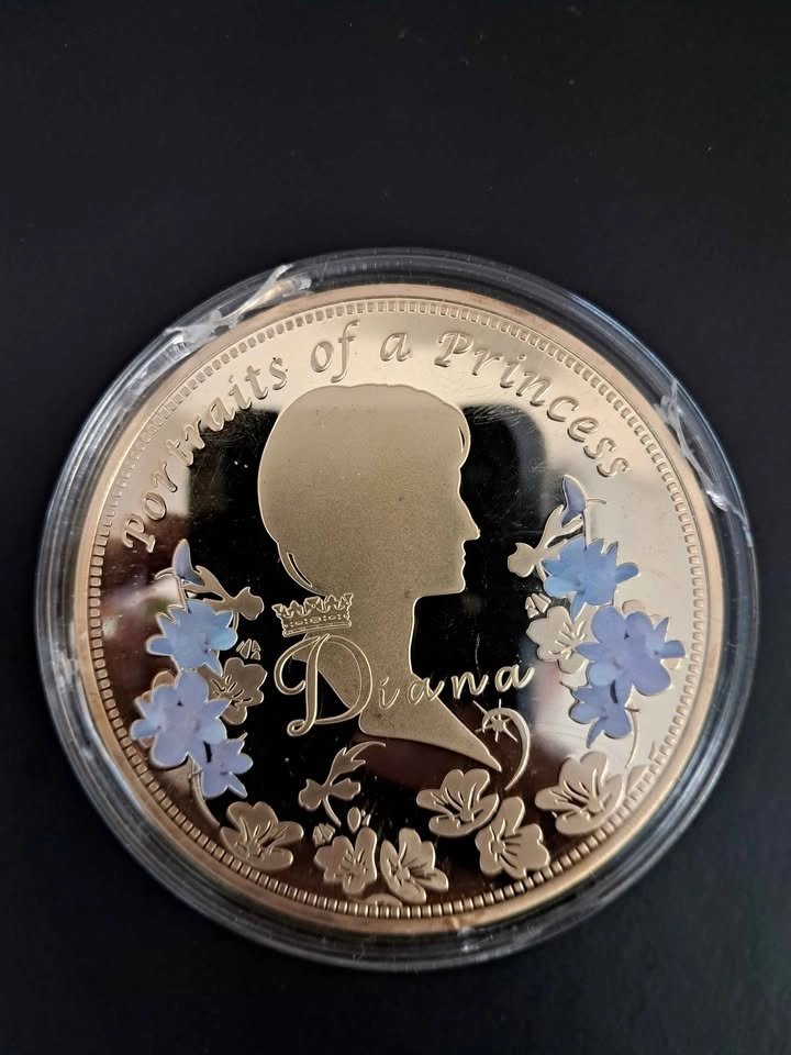 Princess Diana Gold Plated Collectible Medal - photo 2