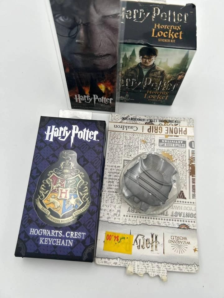 Harry Potter Mini Collectibles Lot - photo 2