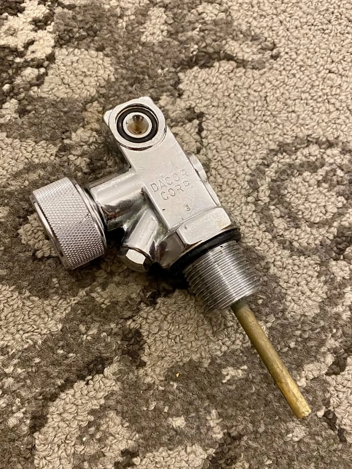 Scuba Tank Yoke Valve