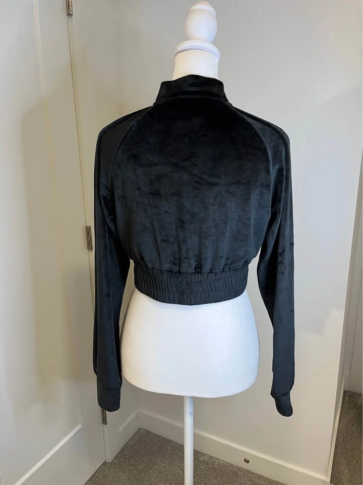 STREETWEAR SOCIETY Black Velour Cropped Zip-Up - Size S - photo 2