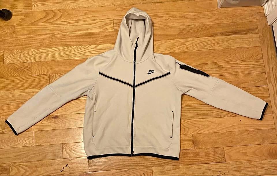 Nike Tech Fleece Full-Zip Hoodie - Cream