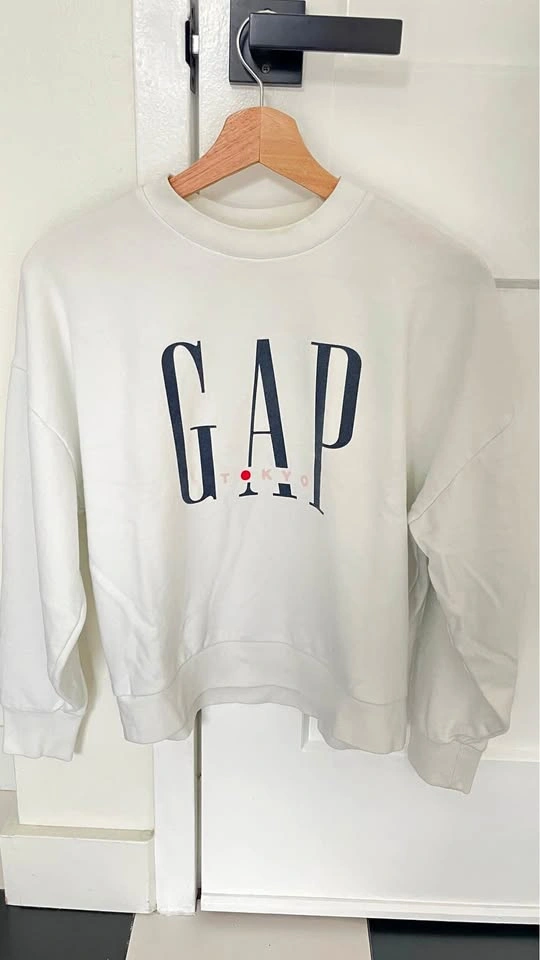 GAP TOKYO Sweater
