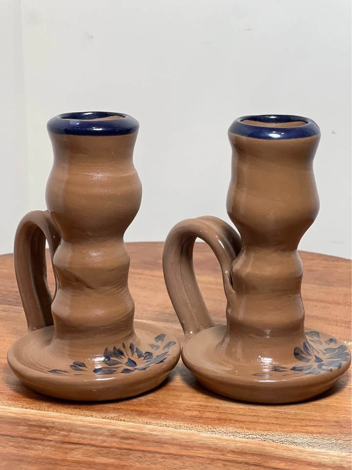 Vintage 2002 Williamsburg Pottery WPF Salt Glazed Candle Holders - photo 2