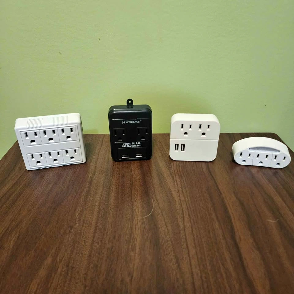 Outlet multiplier/power bar/splitter