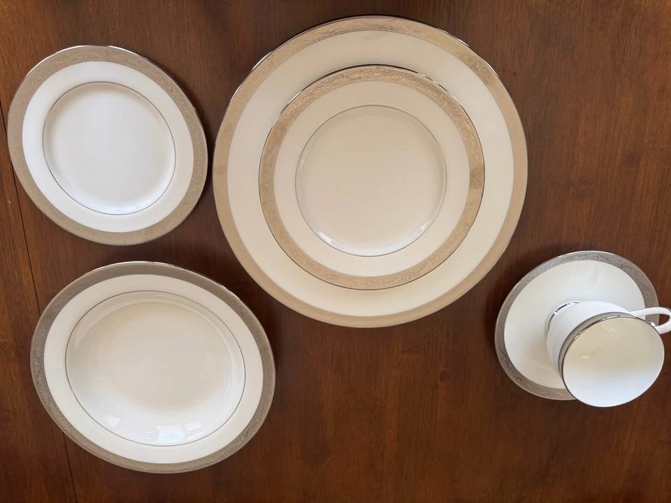 Mikasa Crown Jewel platinum china set - photo 2