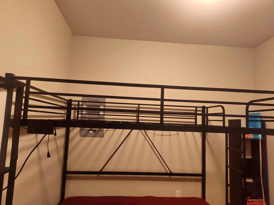 Loft bed/storage