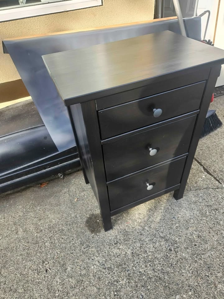 Hemnes 3 drawers nightstand - photo 2