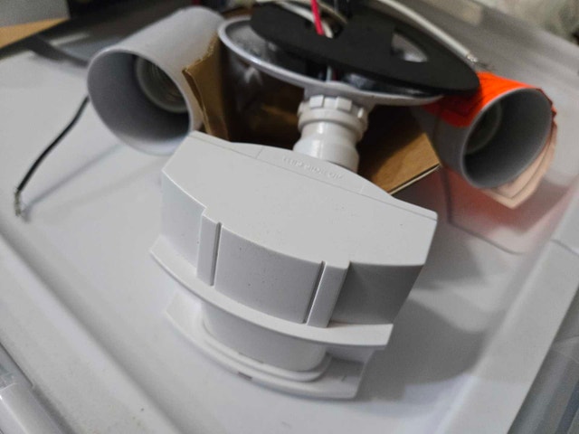 Heath Zenith Motion Sensor Security Light - photo 3