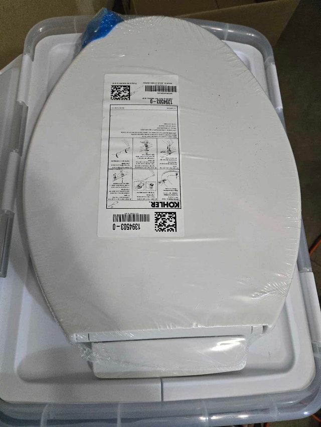 Kohler Toilet Seat Brand New Sealed - photo 3