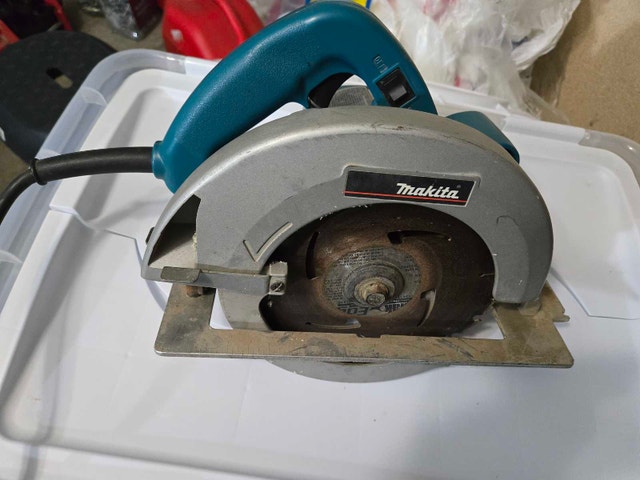 Makita 5007F Circular Saw