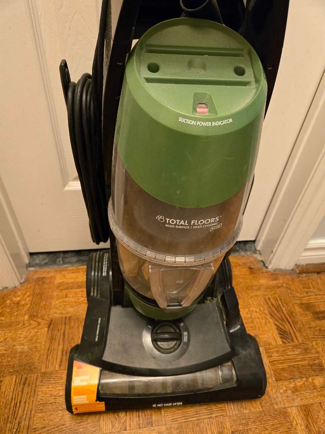 Bissell Total Floors Pet Vacuum - photo 3