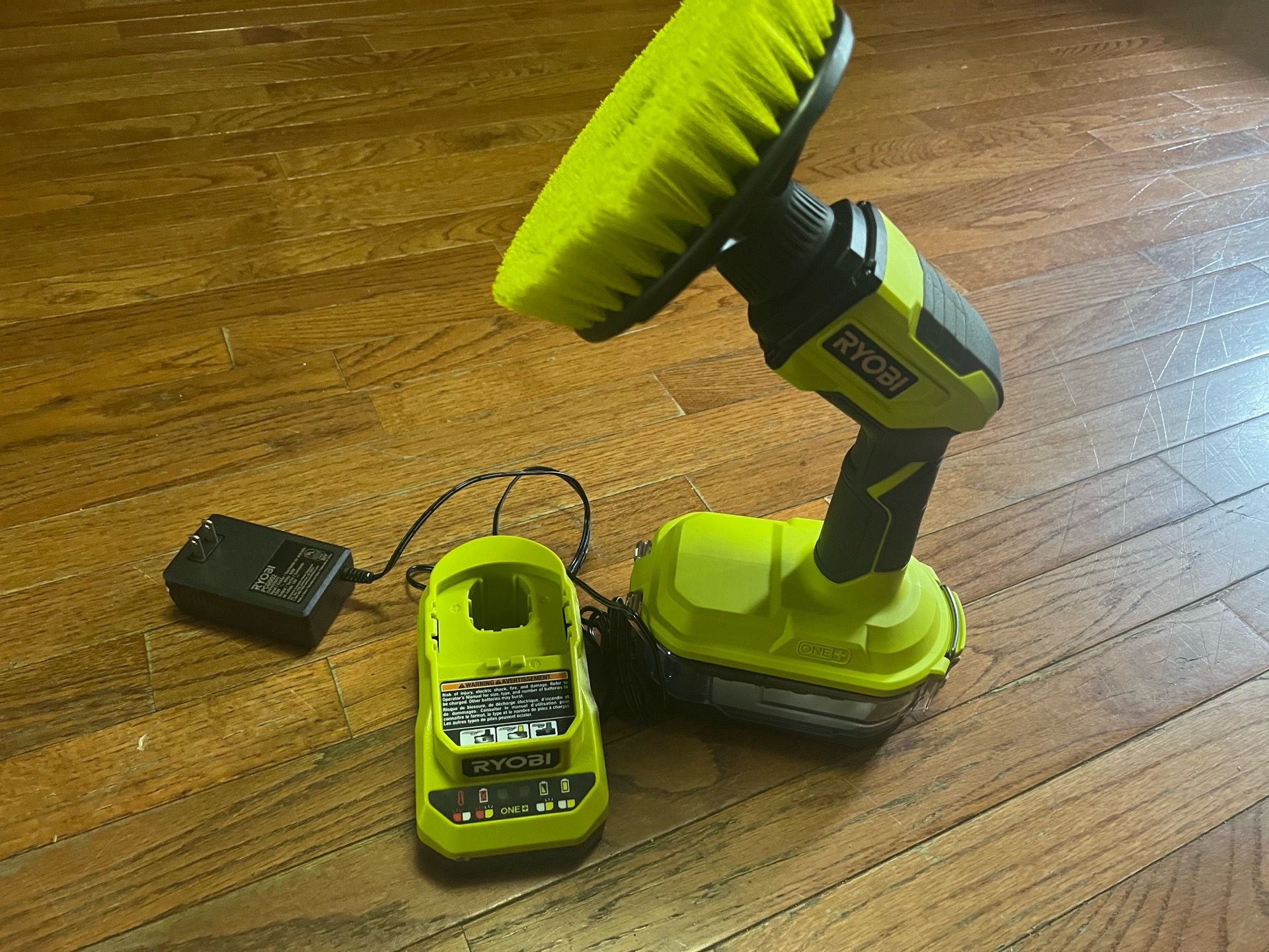 RYOBI 18V ONE+ POWER SCRUBBER