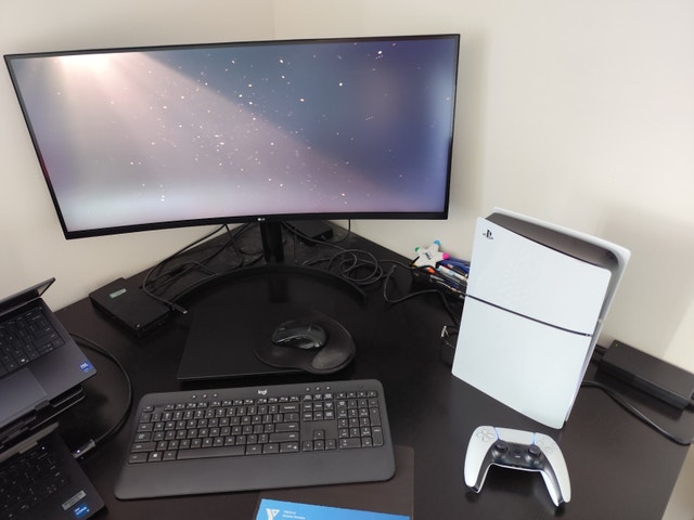 (Delivery) PlayStation 5 Slim 1TB w/Headset - photo 2