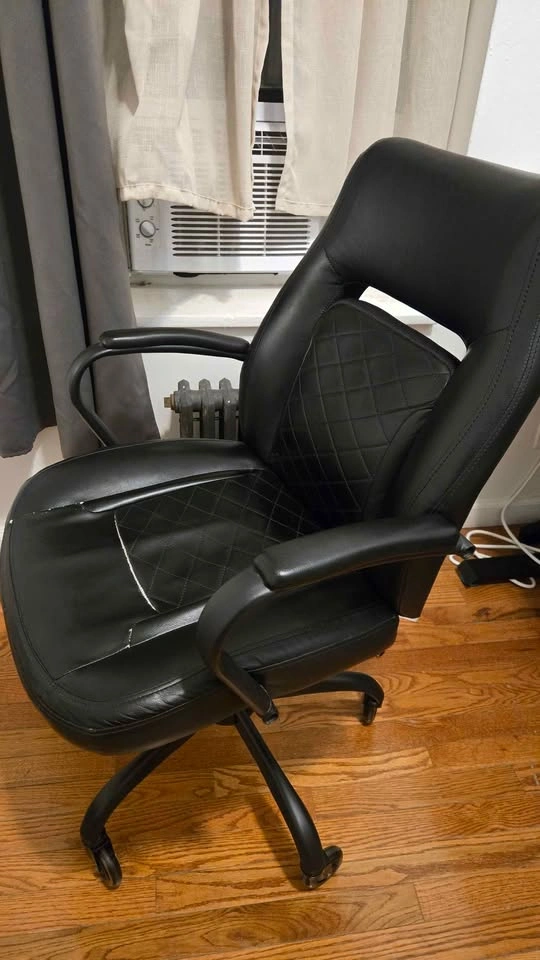 Black Faux Leather Executive Office Chair - photo 2