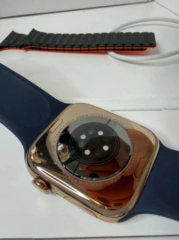 Apple watch Series 10 Titanium Gold 46mm - photo 2