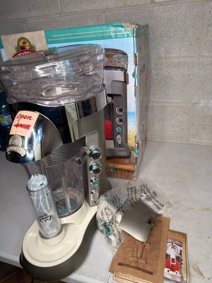 Margaritaville Bali Frozen Concoction Maker - photo 4