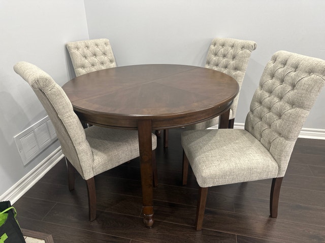 Adinton Signature Design by Ashley Dining table & 4 chairs - photo 3