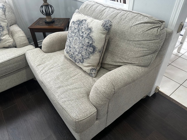 Dandrea Sofa & Chair and a half by Ashley’s - photo 2