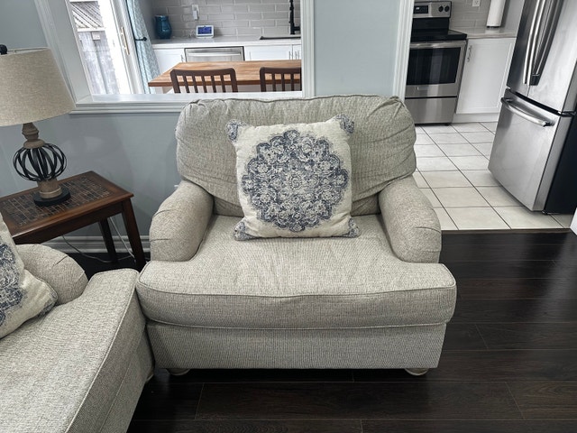 Dandrea Sofa & Chair and a half by Ashley’s - photo 3