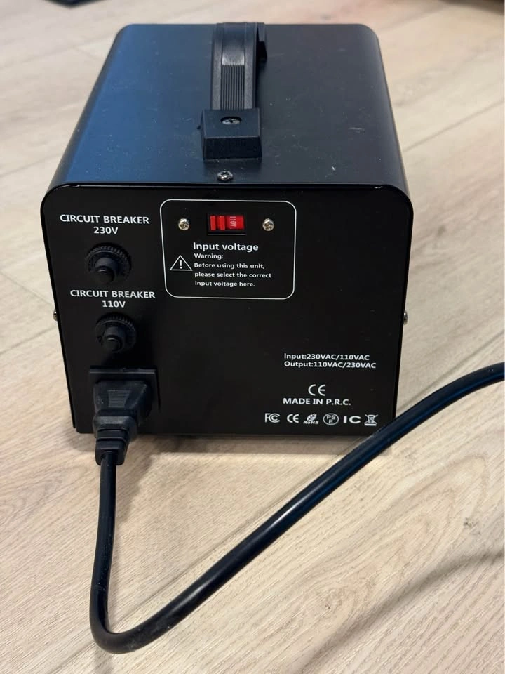 LVYUAN VTUS-1000 Step Up & Step Down Voltage Transformer - photo 2