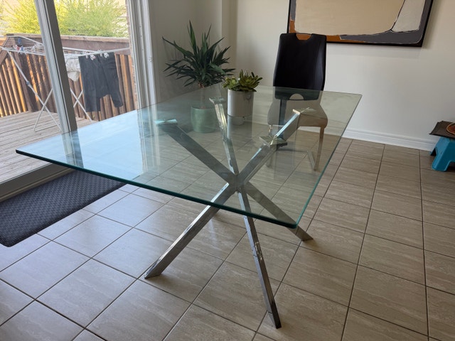 Modern Glass Dining Table Set w/ 4 Chairs - Like New - photo 2