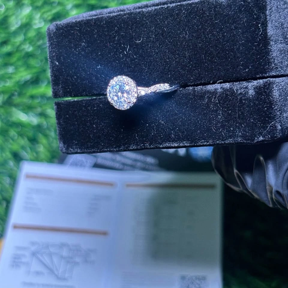 VVS1 1CT Halo Twist Band Ring Size 8 - photo 3