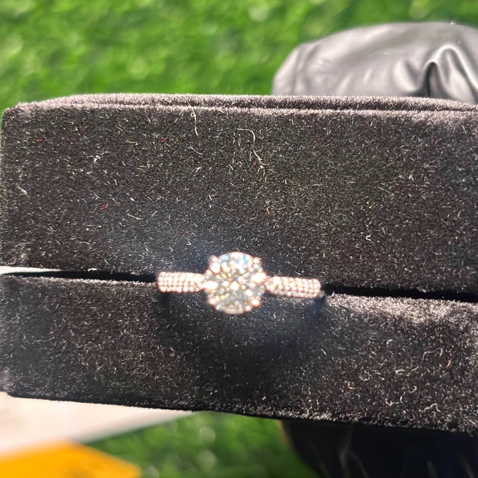 VVS1 1CT Banded Solitaire Ring Size 8