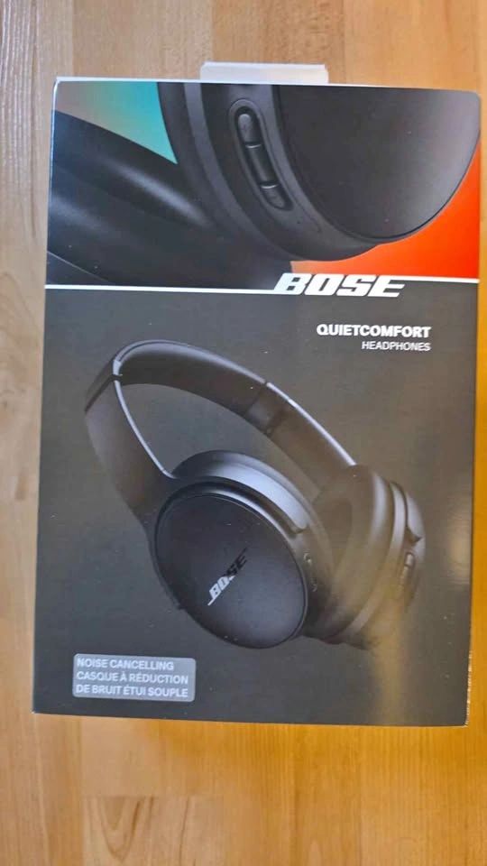 Bose QuietComfort Headphones NEW sealed in box never used.