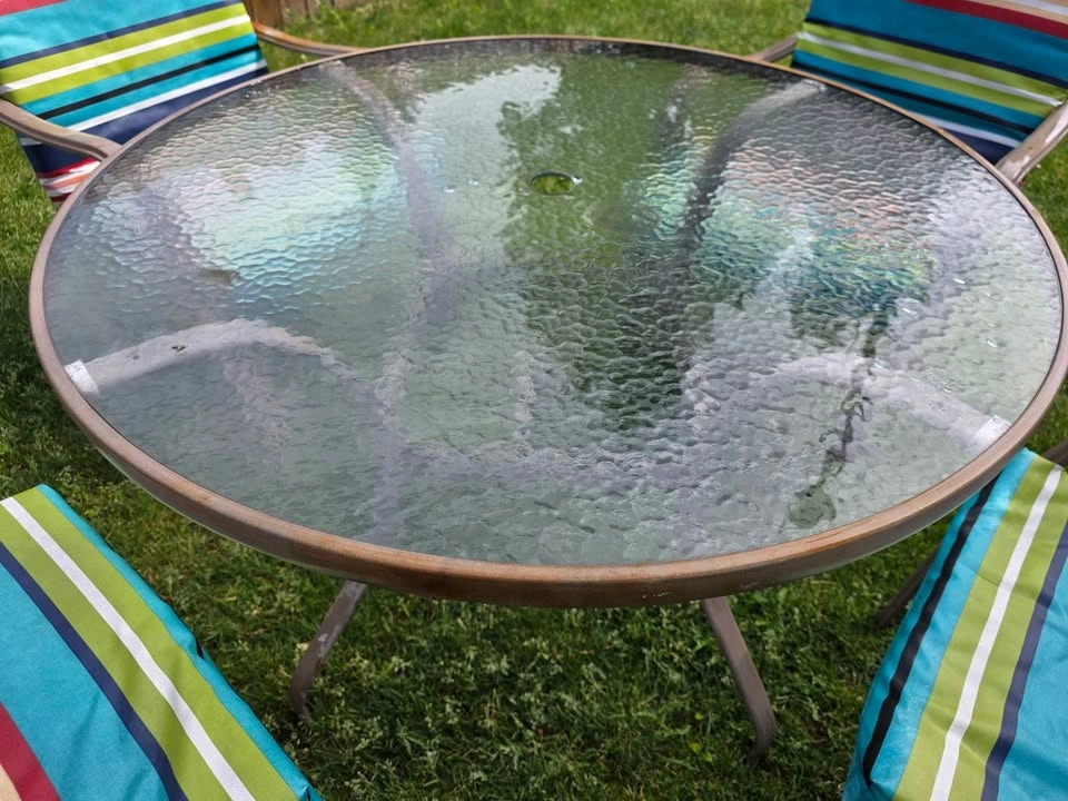 Patio set with glass table and 4 chairs - photo 2