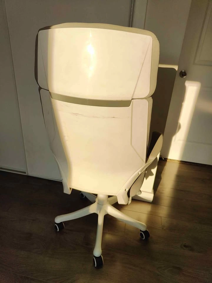 High-Back Office Chair with Headrest - photo 5
