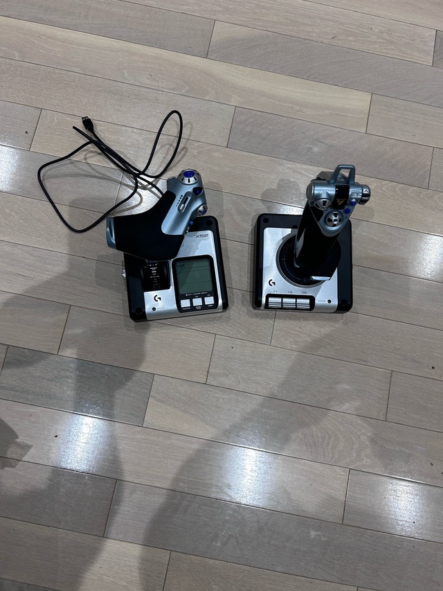 Logitech X52 HOTAS