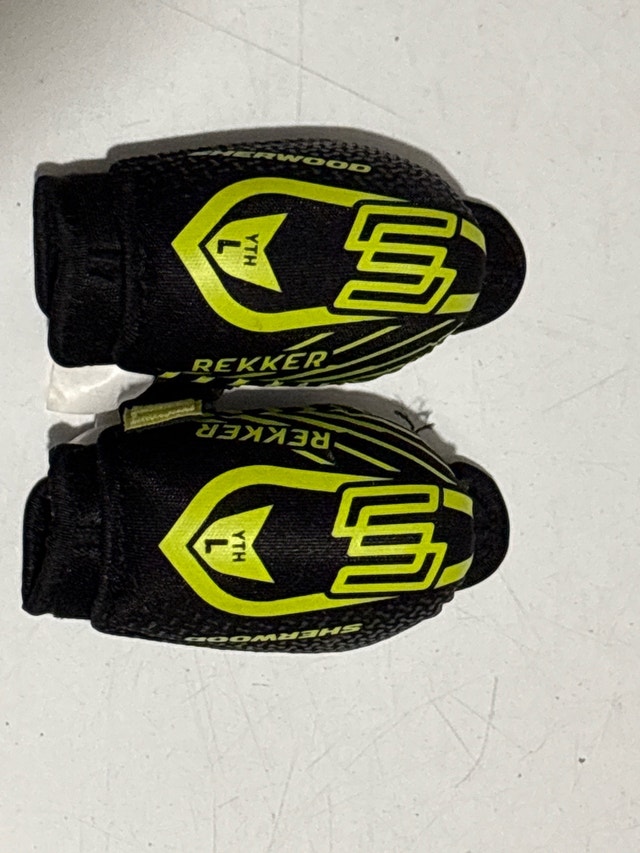 Sherwood Rekker Youth Elbow Pads
