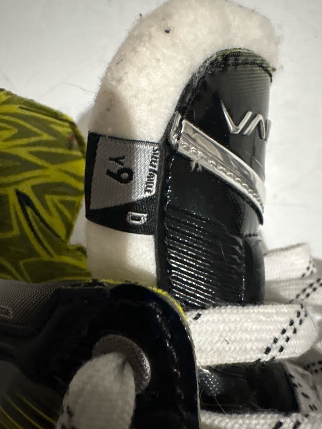Bauer Vapor Youth Size 9 Ice Skates - photo 2
