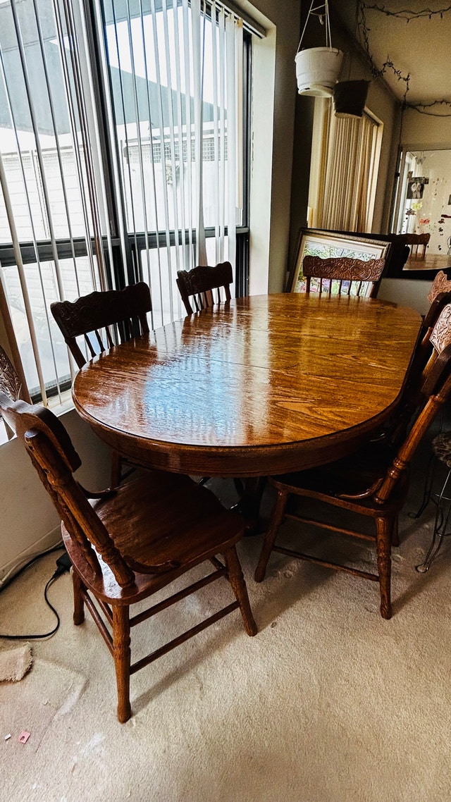 Real Wood Dining Room Table with Chairs
