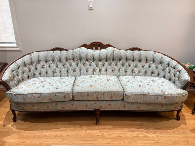Classic 3 Piece Sofa Set