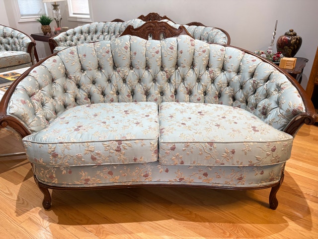 Classic 3 Piece Sofa Set - photo 3