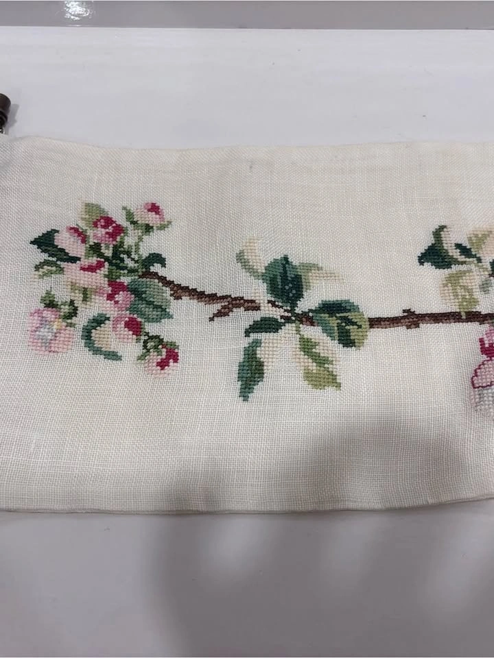 Vintage handmade counter cross stitch apple blossom bellpull - photo 4