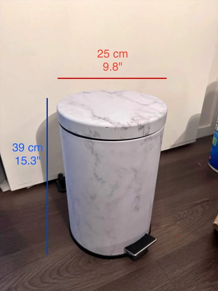 Garbage bin