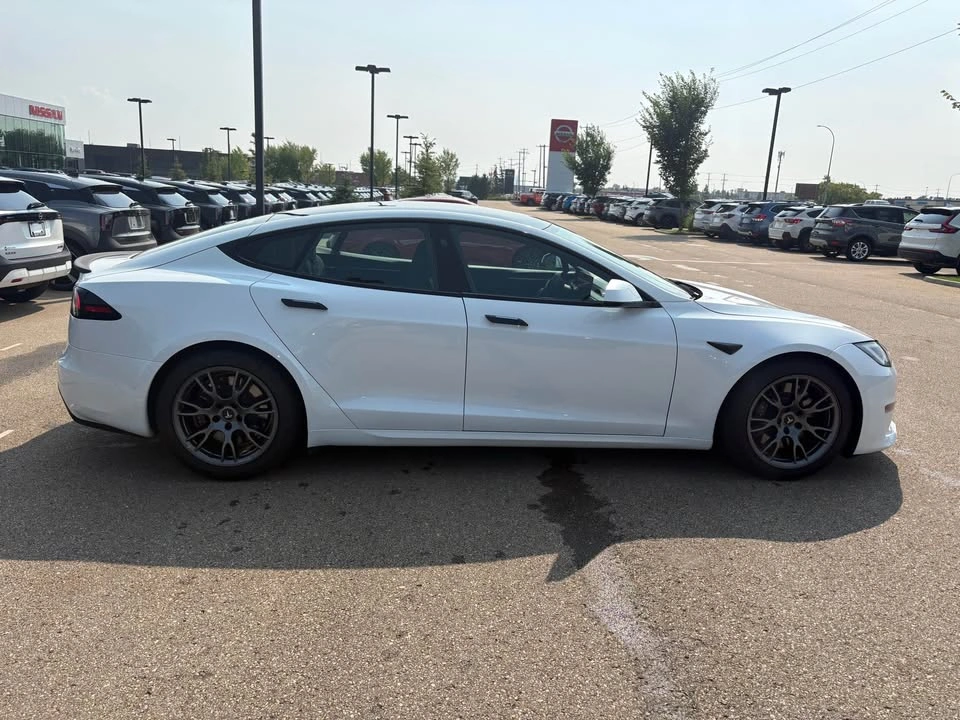 2022 Tesla Model S - photo 3
