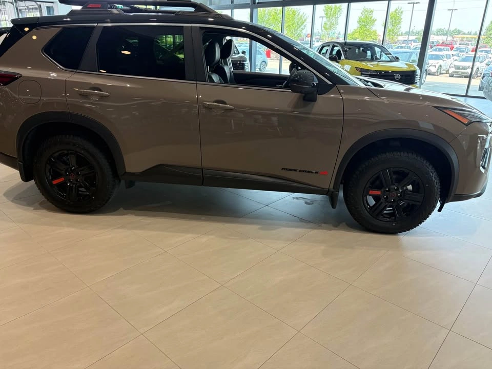 2026 Nissan Rogue - photo 2
