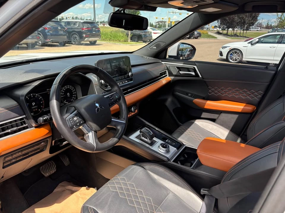 2025 Mitsubishi Outlander - photo 4