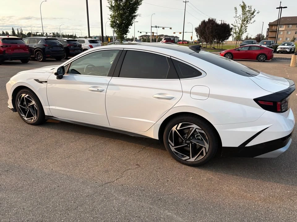 2024 Hyundai Sonata - photo 3