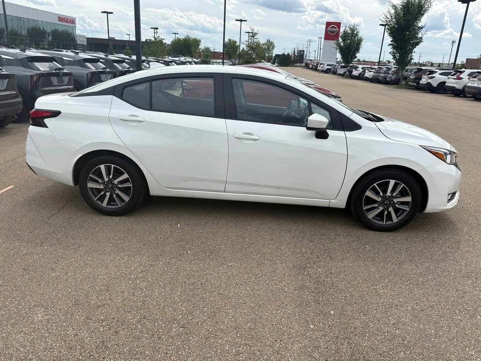 2025 Nissan Versa - photo 2