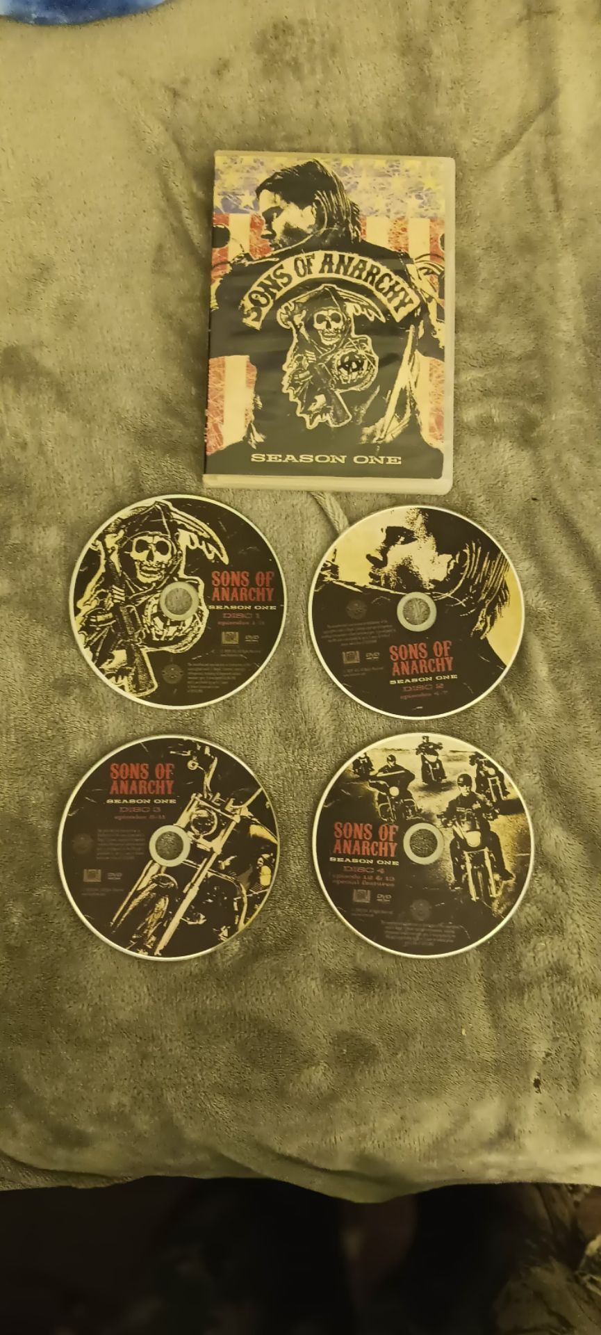 Sons of Anarchy – Season One – DVD Box Set – Complete - photo 3