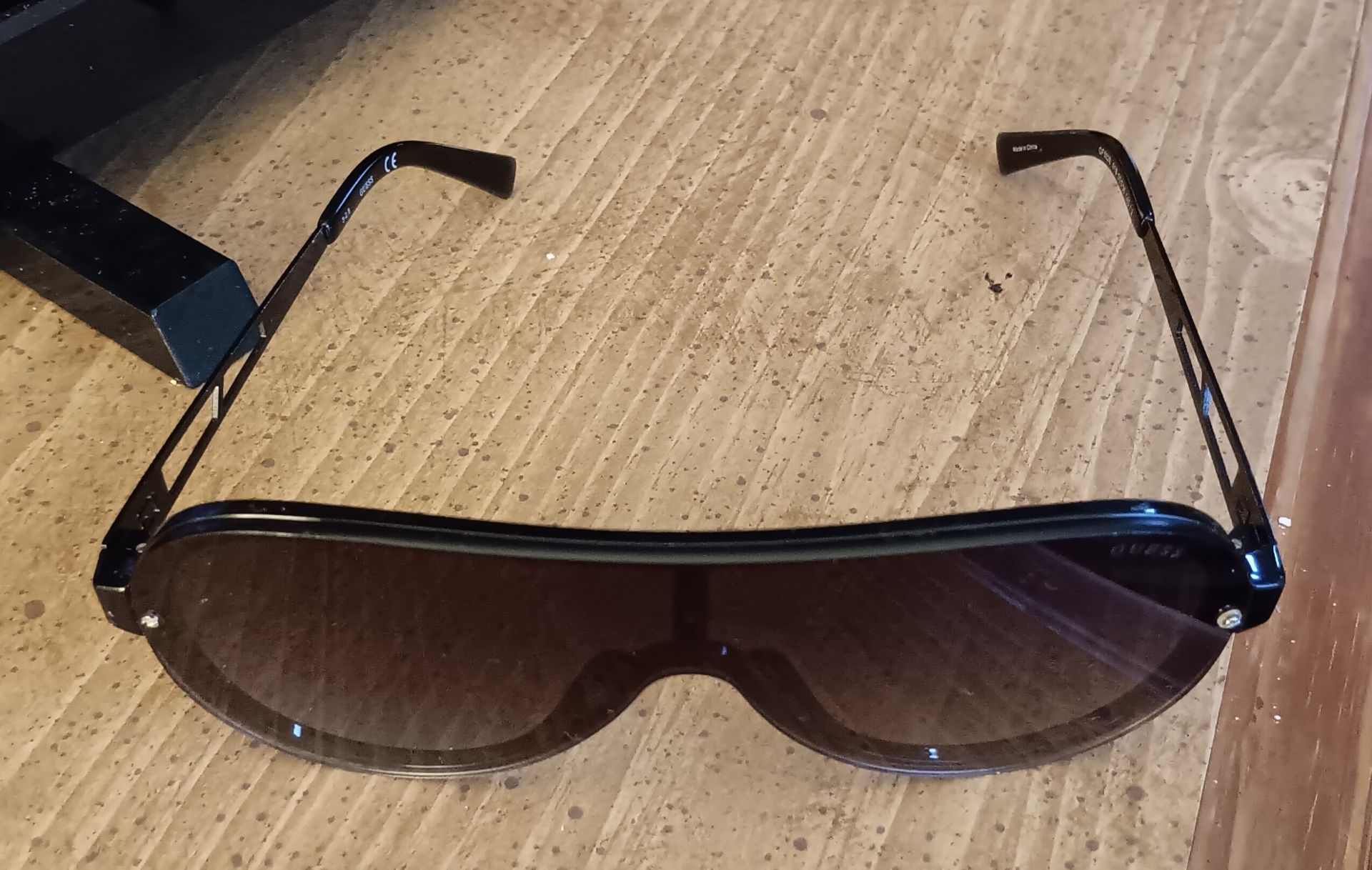 GUESS Shield Sunglasses GF8028 – Black Mirror - photo 2