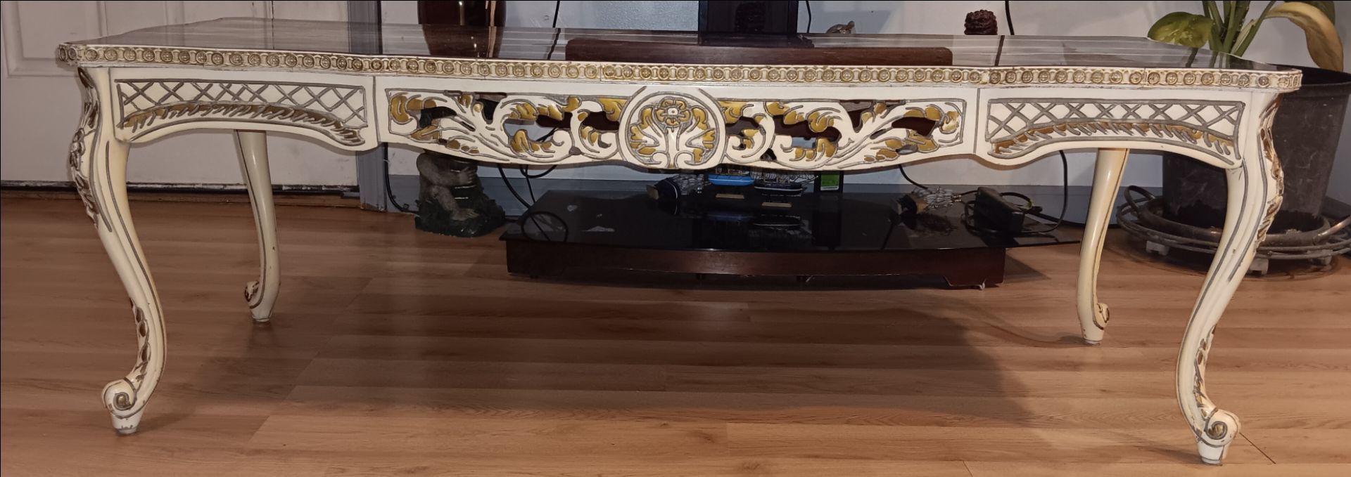 Homey Design HD-8088 Baroque Belle Coffee Table