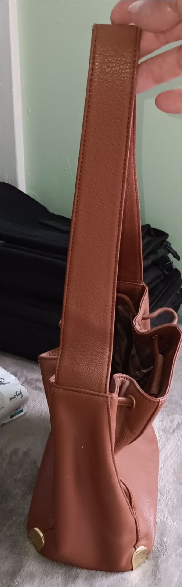 Vince Camuto Pippa Leather Drawstring Bucket Bag - Cognac - photo 3