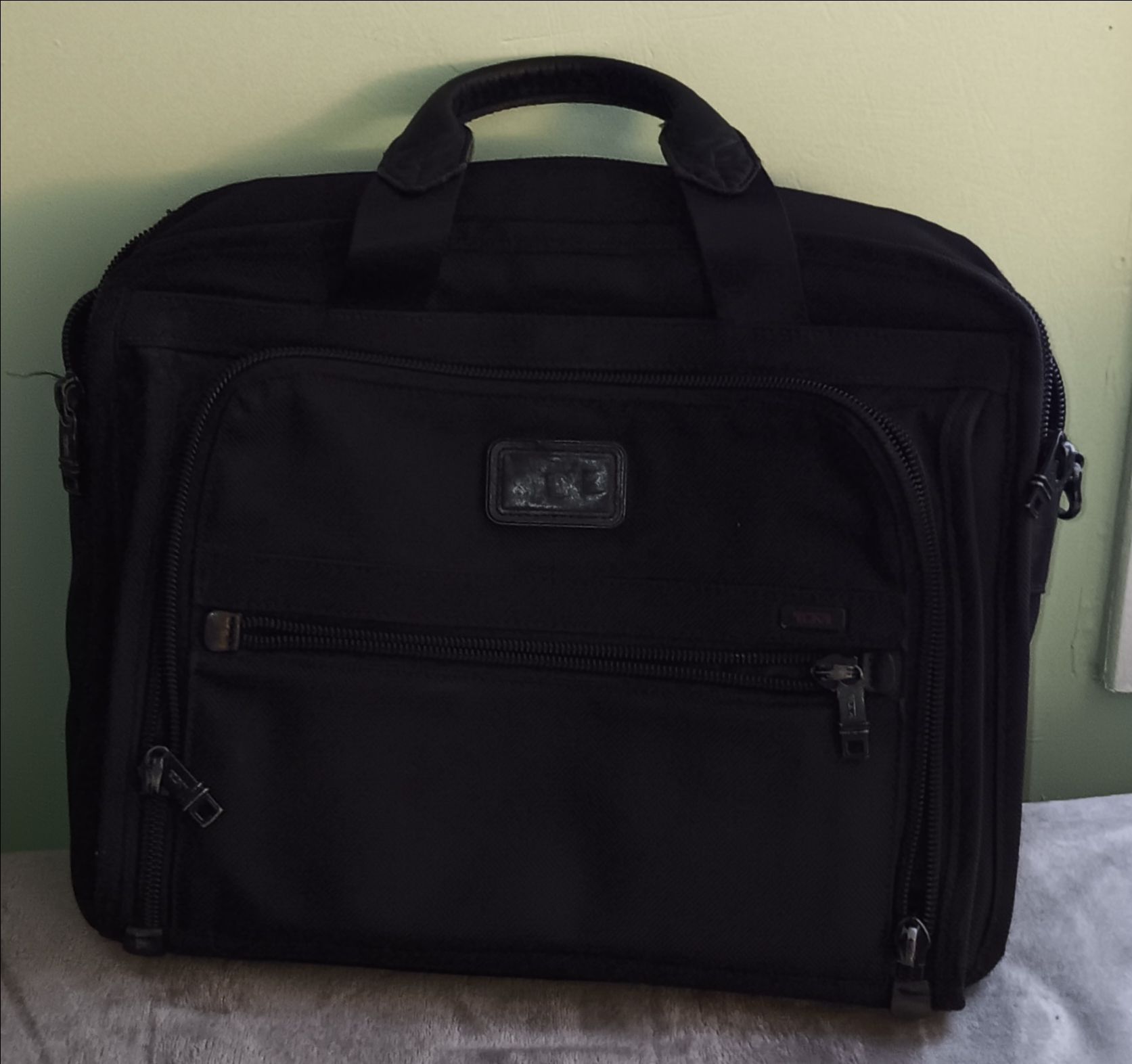 TUMI Alpha 2 Expandable Laptop Brief 26141 15" Black