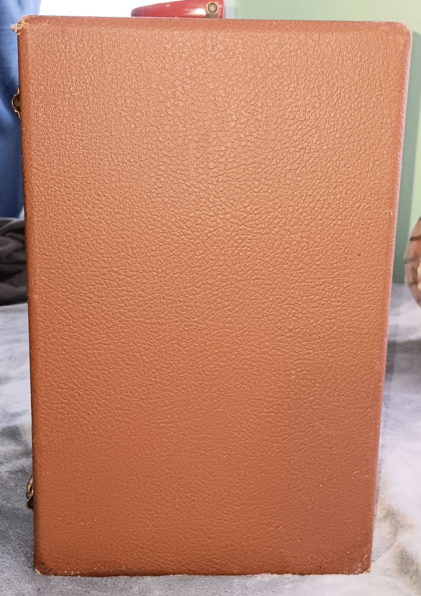 Vintage 1940s Barnett & Jaffe Baja Slide Case - 5 Shelf MCM - photo 5